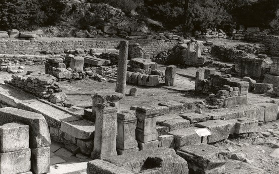 Site archéologique de Glanum en 1989.